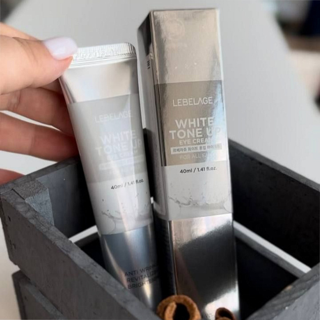 Крем для кожи вокруг глаз осветляющий LEBELAGE WHITE TONE UP EYE CREAM